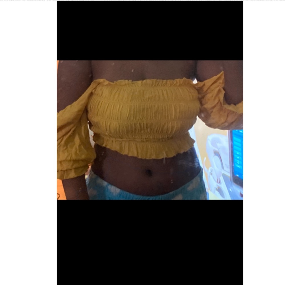 Crop top for women